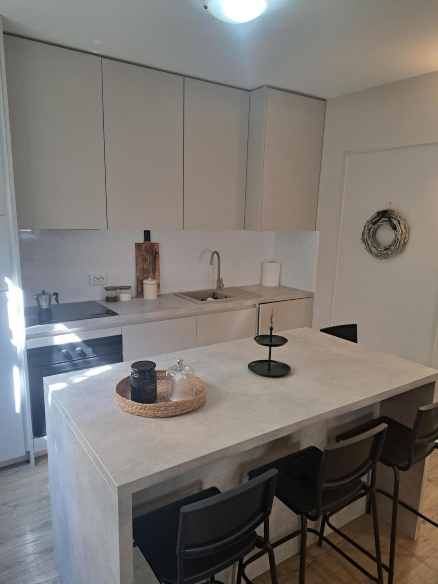 Apartment Apartman Petra *